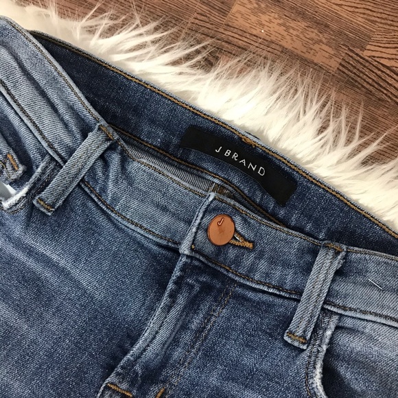 J Brand Size 25 Semi Distressed Women’s Capri Denim Jeans - Picture 3 of 6